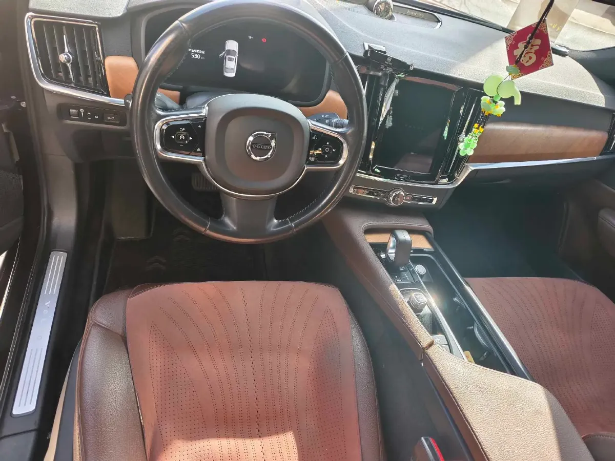 2022 Volvo S90 2.0T 250HP L4 8AT,autocango,china used car exporter,china ev exporter,chinese used car exporter,chinese used ev exporter