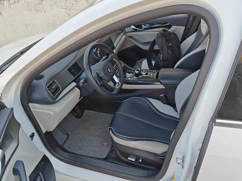 2021 Haval F7 1.5T 169HP L4 7DCT,autocango,china used car exporter,china ev exporter,chinese used car exporter,chinese used ev exporter