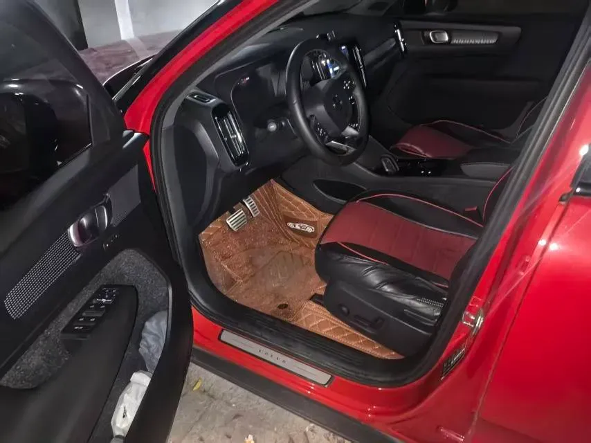 2021 Volvo XC40 2.0T 190HP L4 8AT,autocango,china used car exporter,china ev exporter,chinese used car exporter,chinese used ev exporter