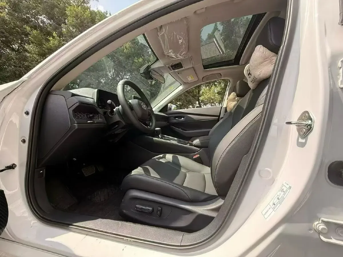 2025 Honda Accord 1.5T 192HP L4 CVT,autocango,china used car exporter,china ev exporter,chinese used car exporter,chinese used ev exporter