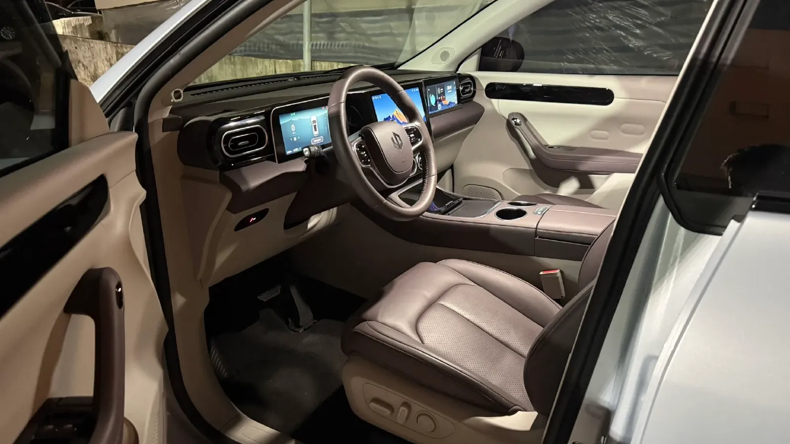 2023 Leapmotor C11 BEV 69.2KWH,autocango,china used car exporter,china ev exporter,chinese used car exporter,chinese used ev exporter