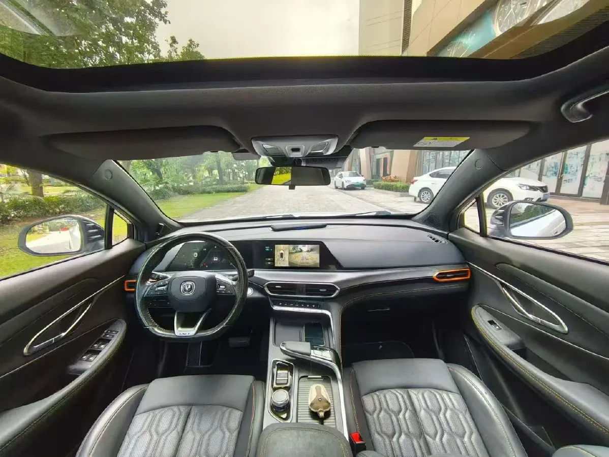 2022 ChangAn UNI-T 2.0T 233HP L4 8AT,autocango,china used car exporter,china ev exporter,chinese used car exporter,chinese used ev exporter