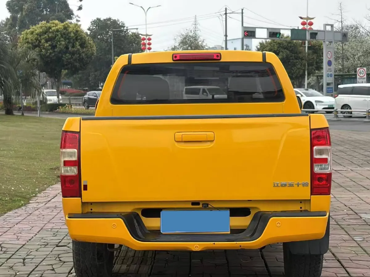 2020 Isuzu Jim 2.5T 150HP L4 6MT,autocango,china used car exporter,china ev exporter,chinese used car exporter,chinese used ev exporter