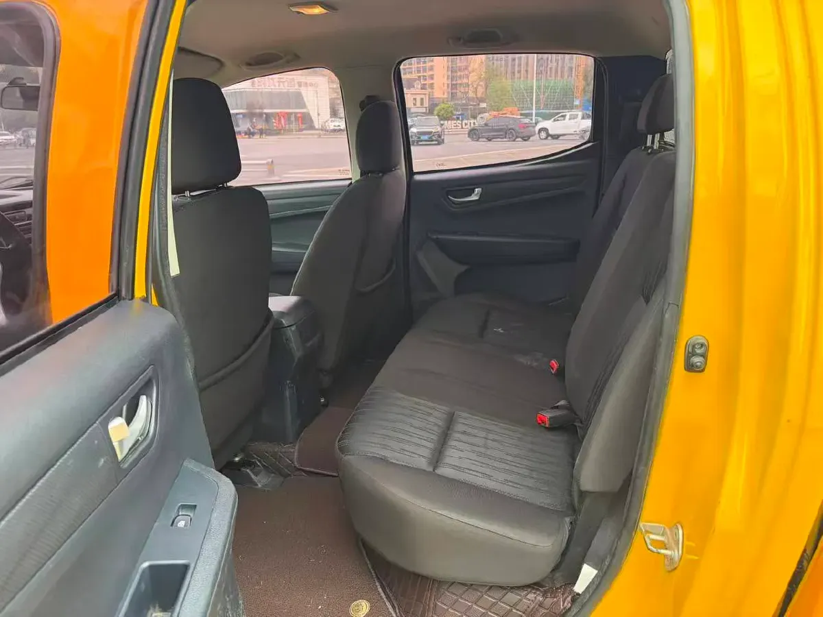 2020 Isuzu Jim 2.5T 150HP L4 6MT,autocango,china used car exporter,china ev exporter,chinese used car exporter,chinese used ev exporter