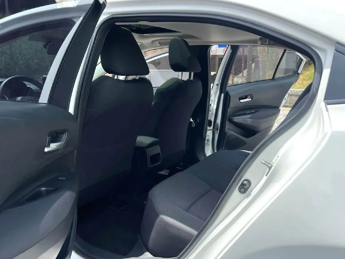 2021 Toyota Corolla 1.5L 121HP L3 CVT,autocango,china used car exporter,china ev exporter,chinese used car exporter,chinese used ev exporter