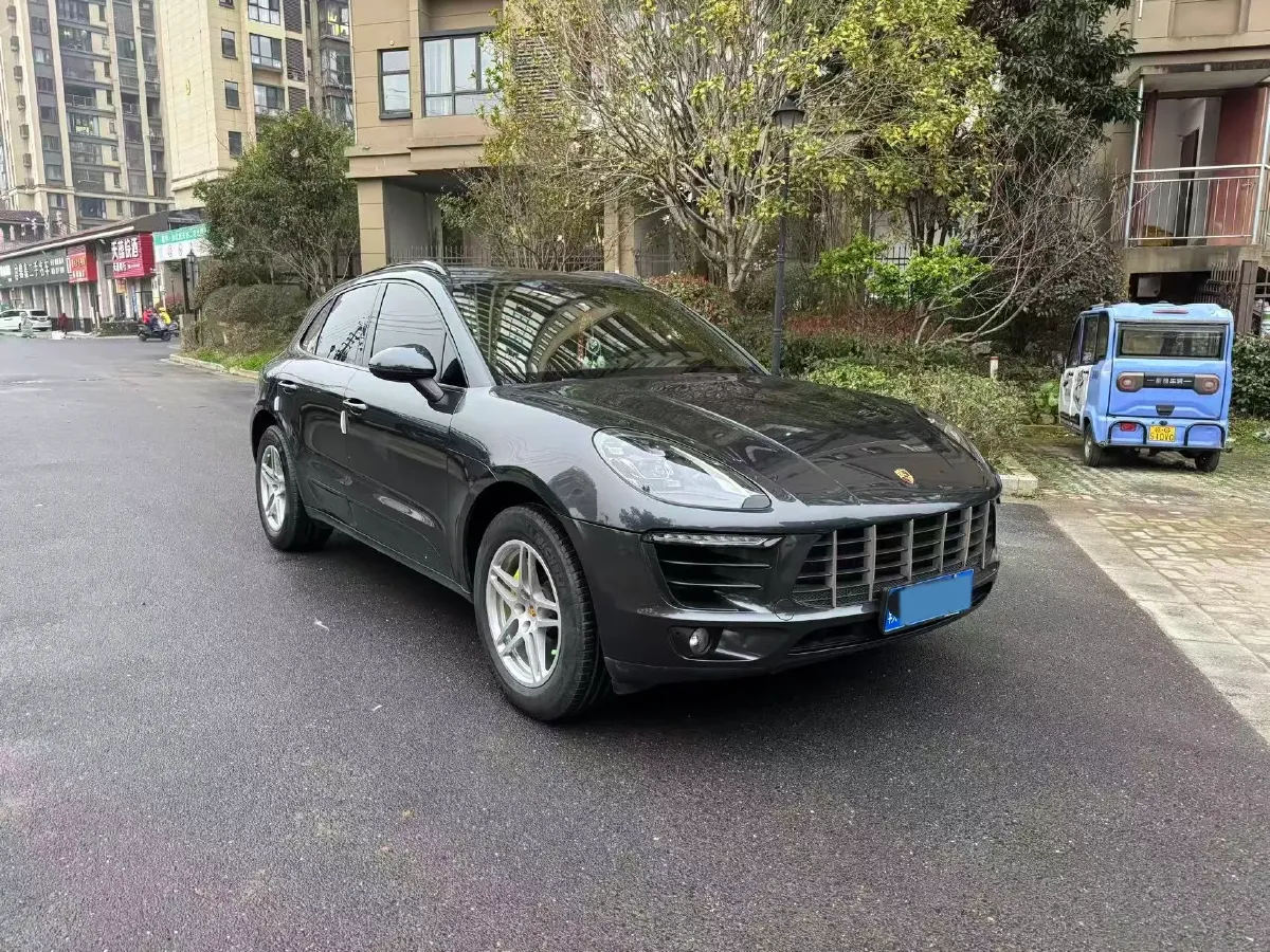 2017 Porsche Macan 2.0T 252HP L4 7DCT,autocango,china used car exporter,china ev exporter,chinese used car exporter,chinese used ev exporter