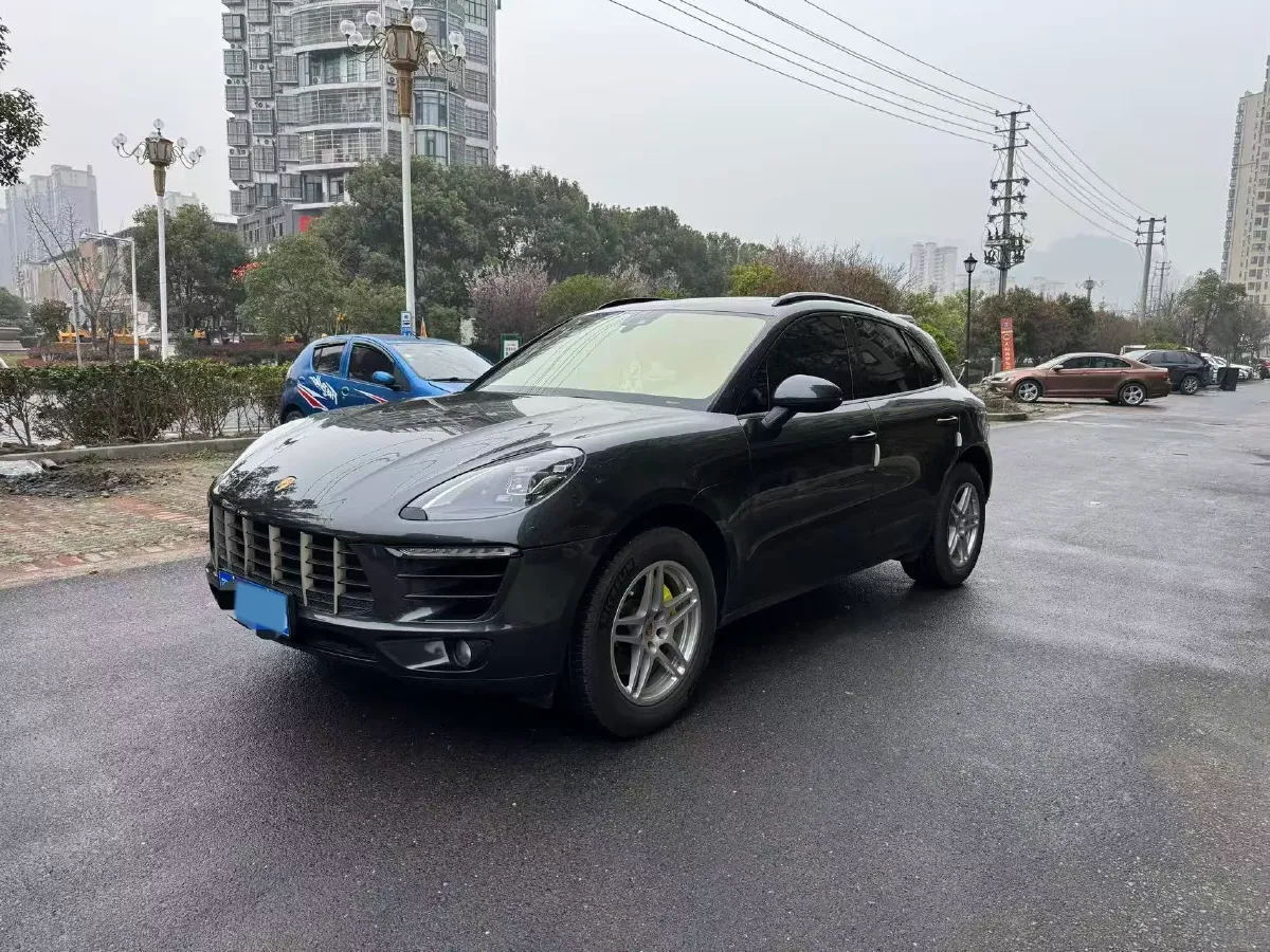 2017 Porsche Macan 2.0T 252HP L4 7DCT,autocango,china used car exporter,china ev exporter,chinese used car exporter,chinese used ev exporter