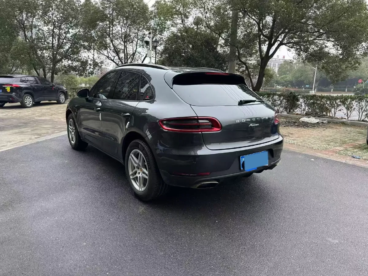 2017 Porsche Macan 2.0T 252HP L4 7DCT,autocango,china used car exporter,china ev exporter,chinese used car exporter,chinese used ev exporter