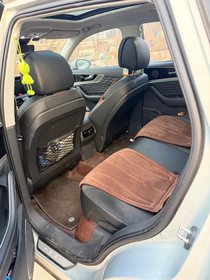 2022 HongQi HS5 2.0T 224HP L4 6AT,autocango,china used car exporter,china ev exporter,chinese used car exporter,chinese used ev exporter