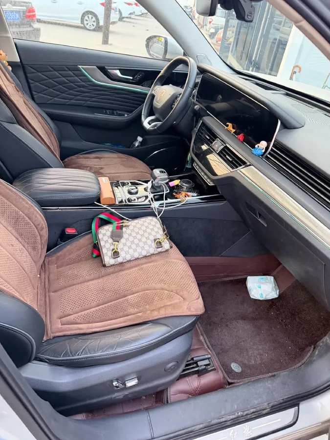 2022 HongQi HS5 2.0T 224HP L4 6AT,autocango,china used car exporter,china ev exporter,chinese used car exporter,chinese used ev exporter