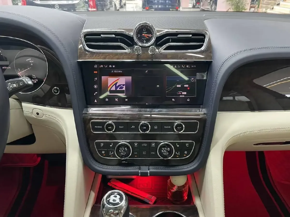 2021 Bentley Bentayga 4.0T 550HP V8 8AT,autocango,china used car exporter,china ev exporter,chinese used car exporter,chinese used ev exporter