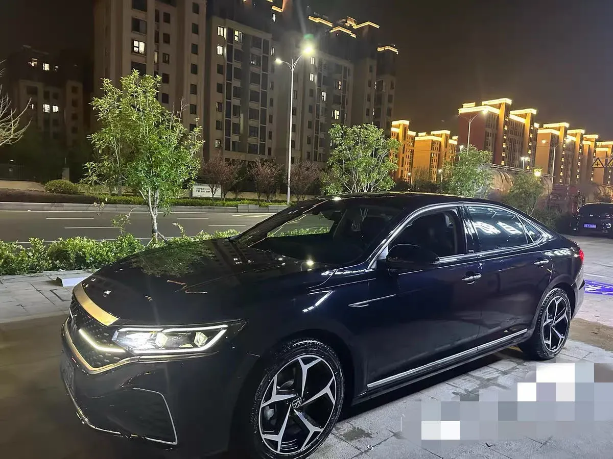 2024 Volkswagen Passat 2.0T 220HP L4 7DCT,autocango,china used car exporter,china ev exporter,chinese used car exporter,chinese used ev exporter