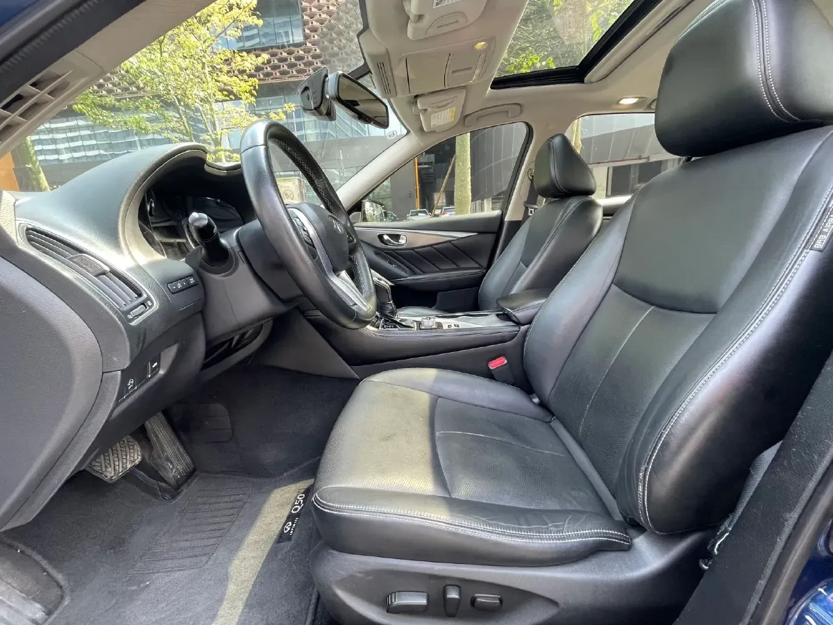 2018 Jeep Grand Commander 2.0T 265HP L4 9AT,autocango,china used car exporter,china ev exporter,chinese used car exporter,chinese used ev exporter