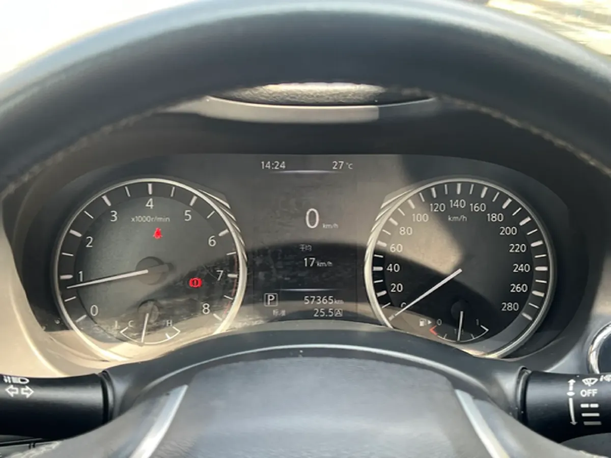 2018 Jeep Grand Commander 2.0T 265HP L4 9AT,autocango,china used car exporter,china ev exporter,chinese used car exporter,chinese used ev exporter