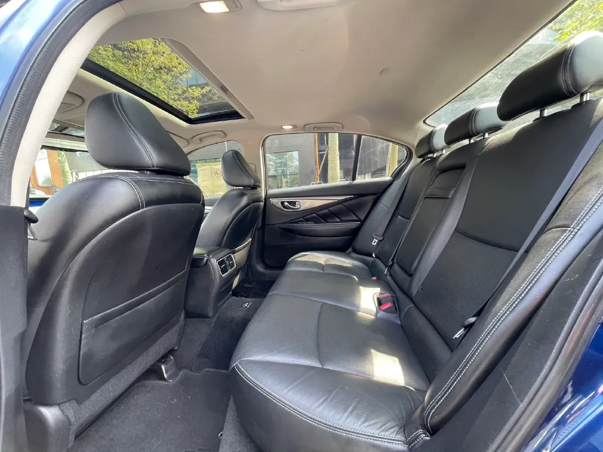 2018 Jeep Grand Commander 2.0T 265HP L4 9AT,autocango,china used car exporter,china ev exporter,chinese used car exporter,chinese used ev exporter