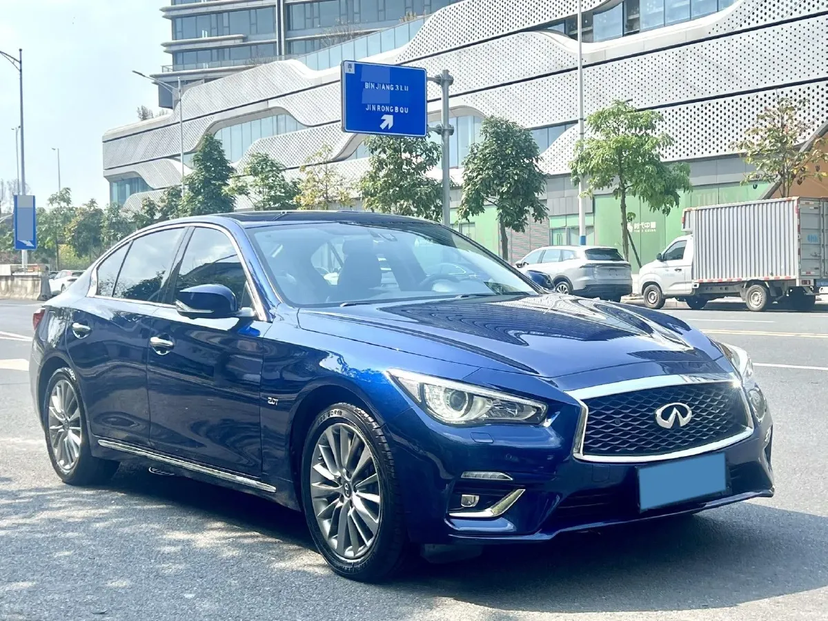 2018 Jeep Grand Commander 2.0T 265HP L4 9AT,autocango,china used car exporter,china ev exporter,chinese used car exporter,chinese used ev exporter