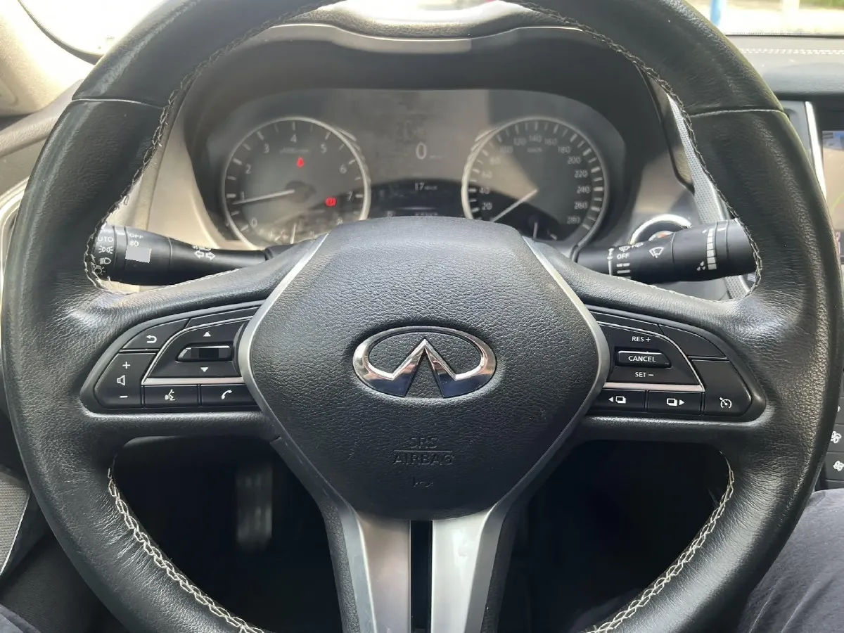 2018 Jeep Grand Commander 2.0T 265HP L4 9AT,autocango,china used car exporter,china ev exporter,chinese used car exporter,chinese used ev exporter