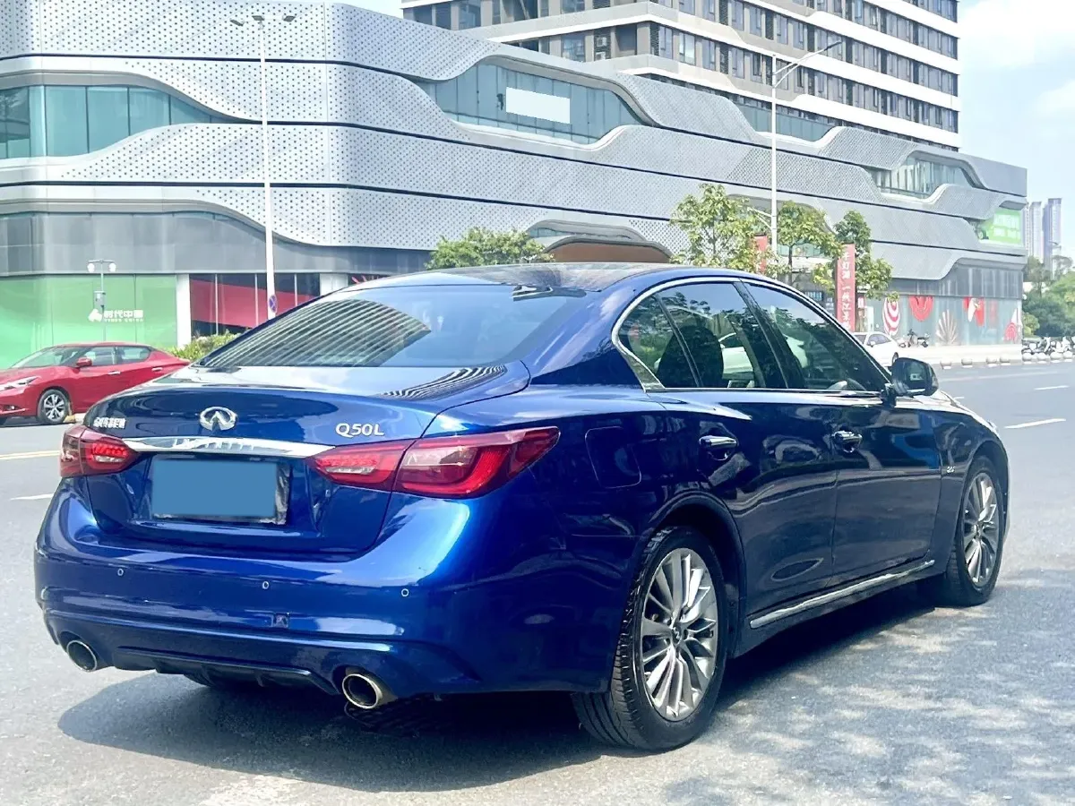 2018 Jeep Grand Commander 2.0T 265HP L4 9AT,autocango,china used car exporter,china ev exporter,chinese used car exporter,chinese used ev exporter