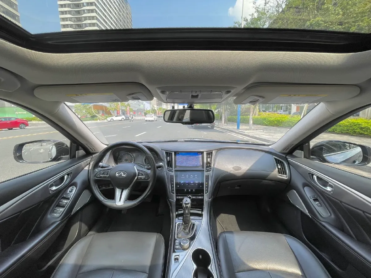 2018 Jeep Grand Commander 2.0T 265HP L4 9AT,autocango,china used car exporter,china ev exporter,chinese used car exporter,chinese used ev exporter