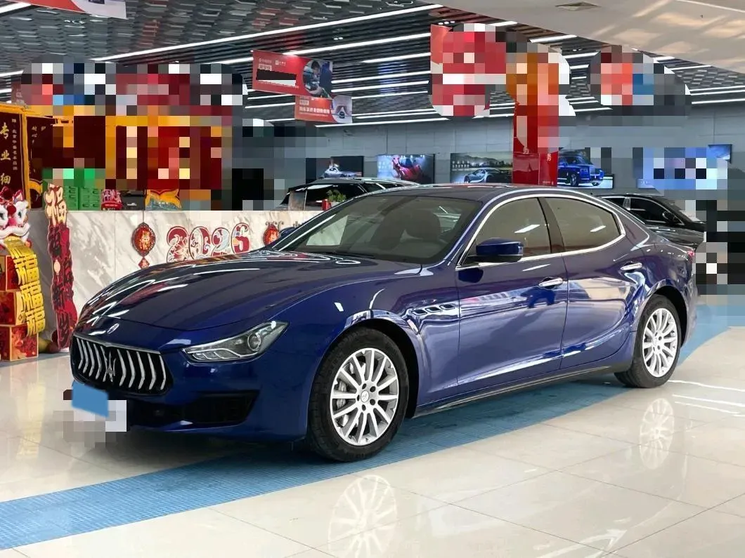2021 Maserati Ghibli 2.0T 330HP L4 8AT,autocango,china used car exporter,china ev exporter,chinese used car exporter,chinese used ev exporter
