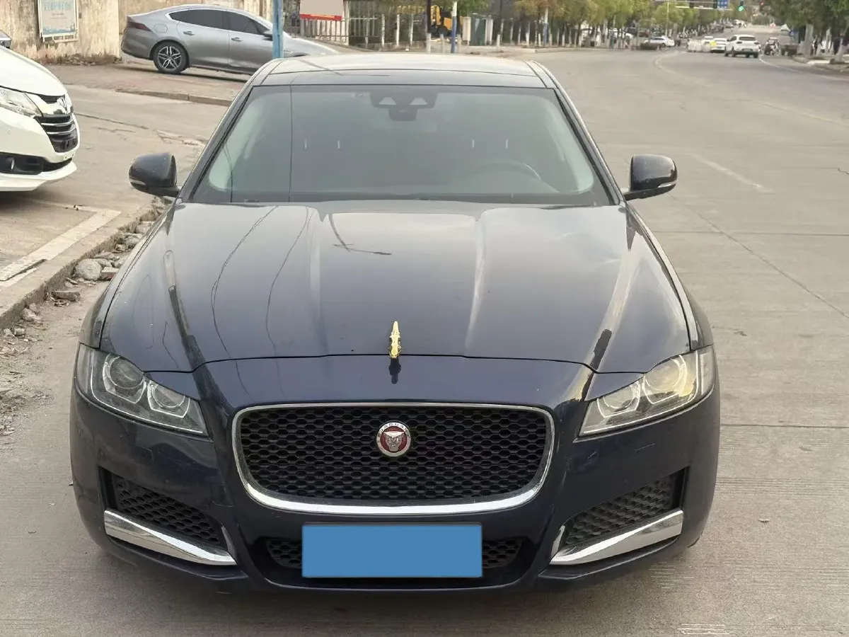 2018 Jaguar XFL 2.0T 200HP L4 8AT,autocango,china used car exporter,china ev exporter,chinese used car exporter,chinese used ev exporter