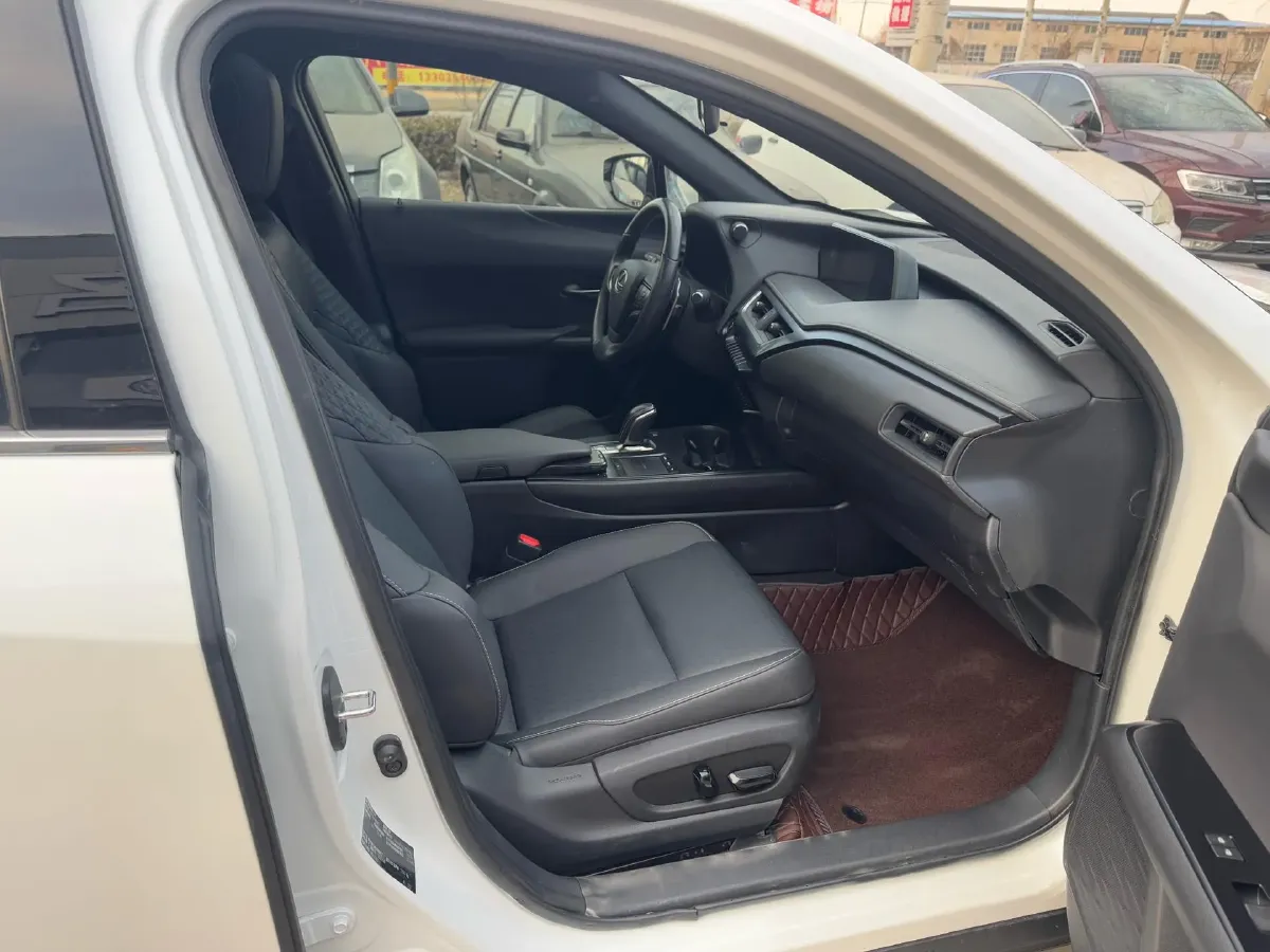 2020 Lexus UX BEV 54.35KWH,autocango,china used car exporter,china ev exporter,chinese used car exporter,chinese used ev exporter