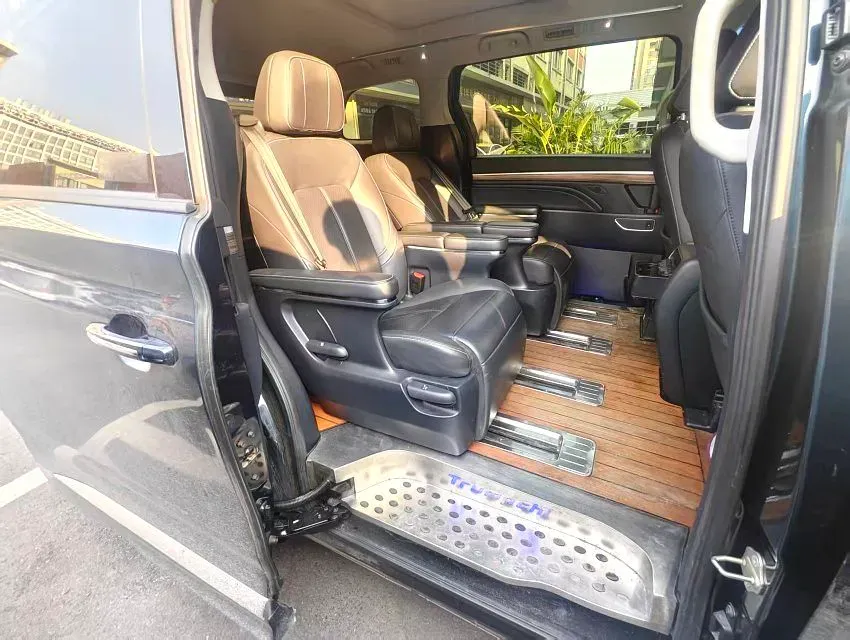 2021 GAC Trumpchi M8 2.0T 252HP L4 8AT,autocango,china used car exporter,china ev exporter,chinese used car exporter,chinese used ev exporter