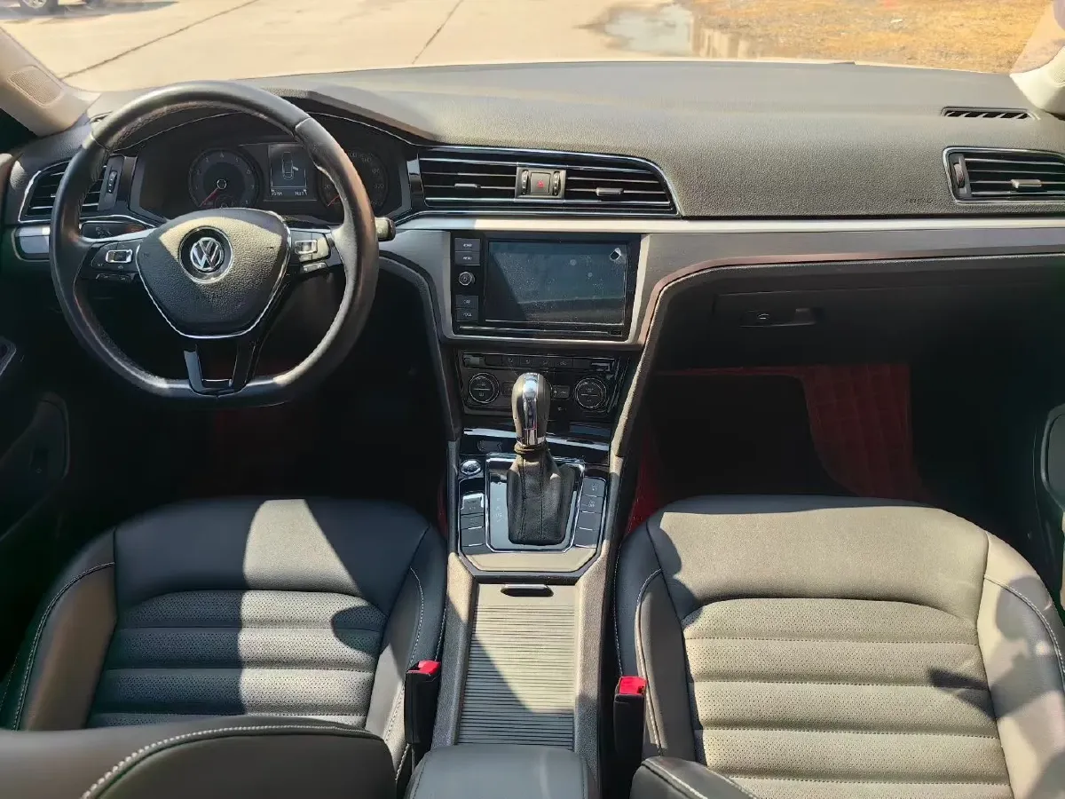 2019 Volkswagen Passat 1.4T 150HP L4 7DCT,autocango,china used car exporter,china ev exporter,chinese used car exporter,chinese used ev exporter