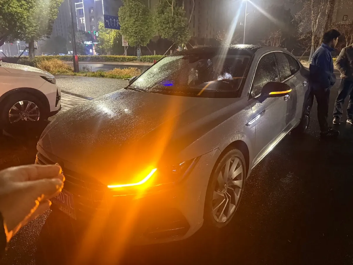 2023 Volkswagen CC 2.0T 220HP L4 7DCT,autocango,china used car exporter,china ev exporter,chinese used car exporter,chinese used ev exporter