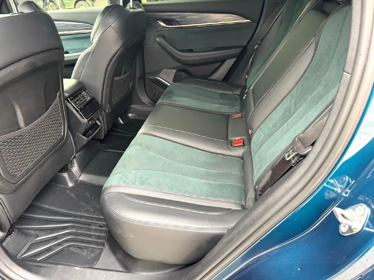 2021 Geely Monjaro 2.0T 218HP L4 7DCT,autocango,china used car exporter,china ev exporter,chinese used car exporter,chinese used ev exporter