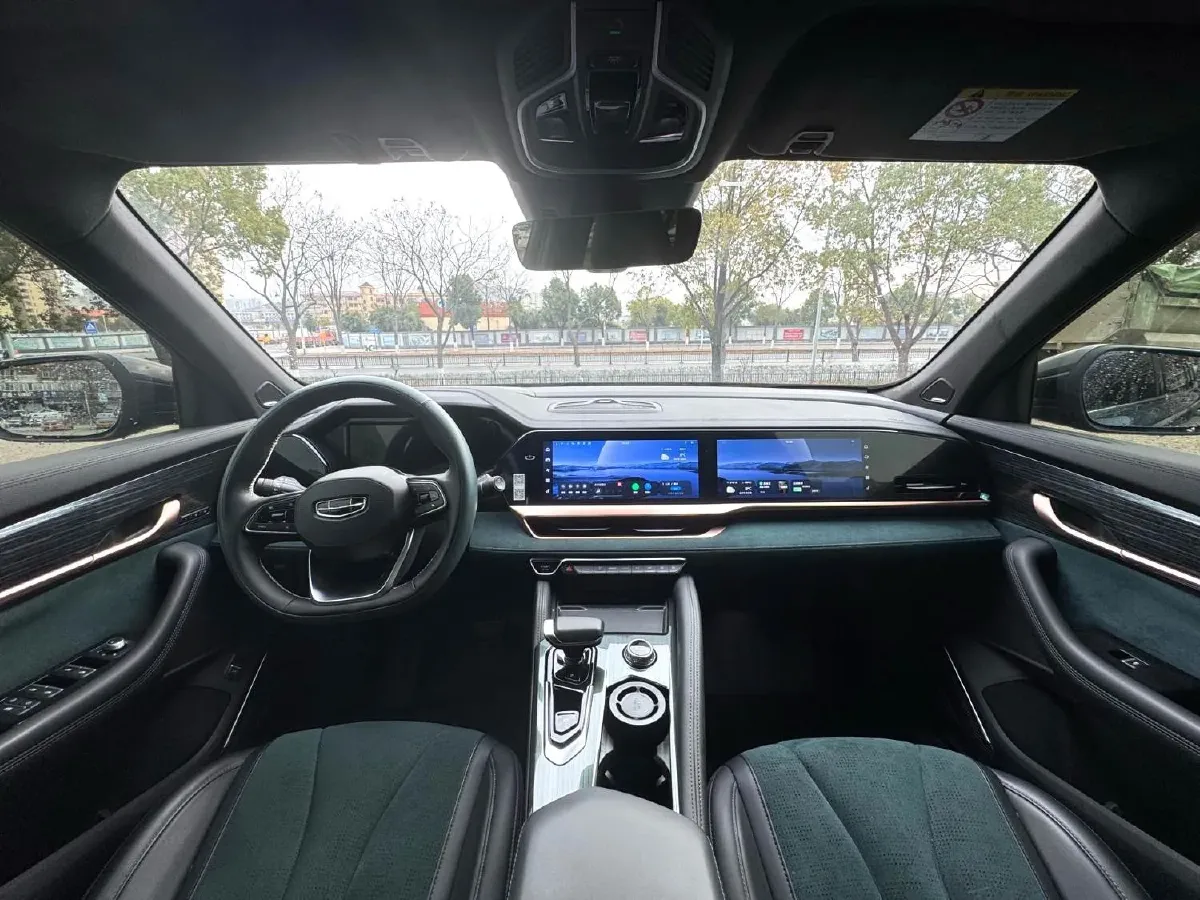 2021 Geely Monjaro 2.0T 218HP L4 7DCT,autocango,china used car exporter,china ev exporter,chinese used car exporter,chinese used ev exporter