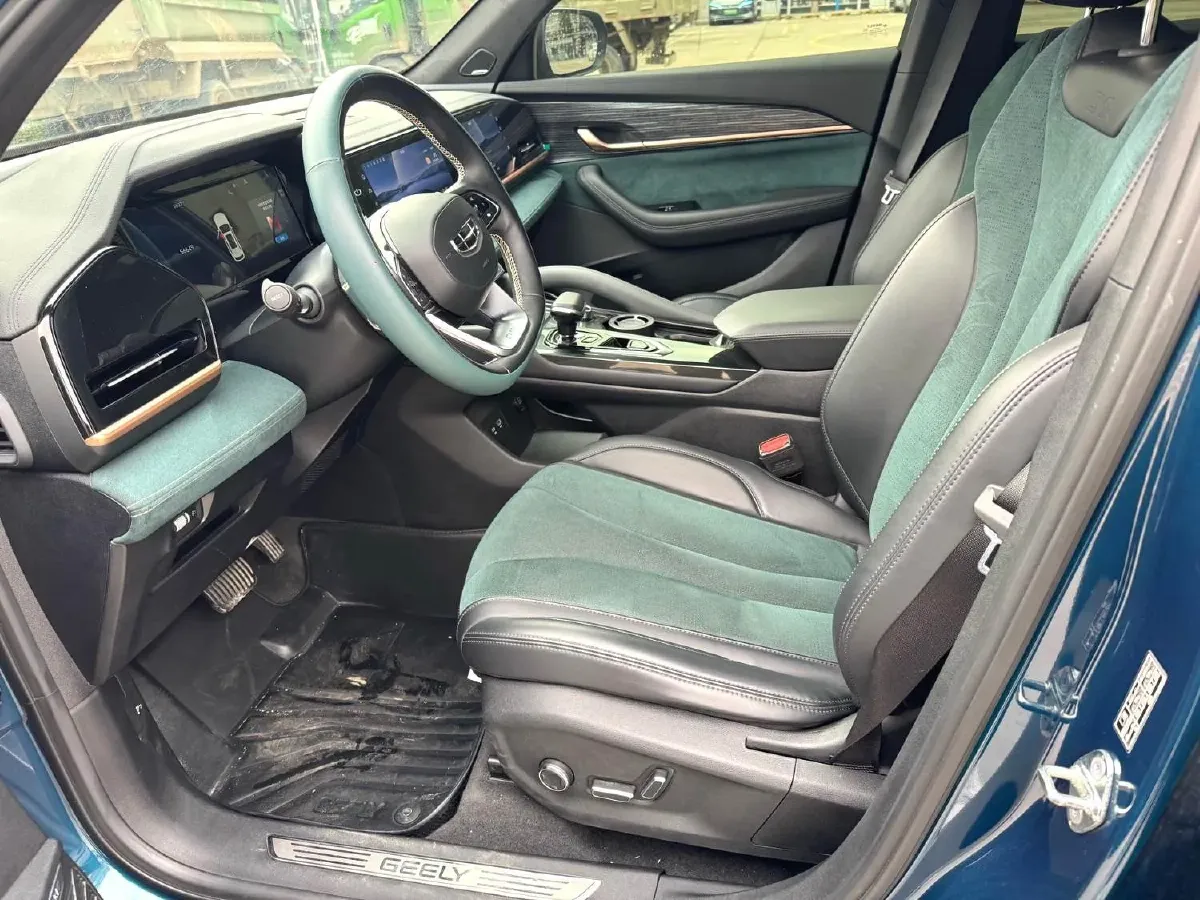 2021 Geely Monjaro 2.0T 218HP L4 7DCT,autocango,china used car exporter,china ev exporter,chinese used car exporter,chinese used ev exporter