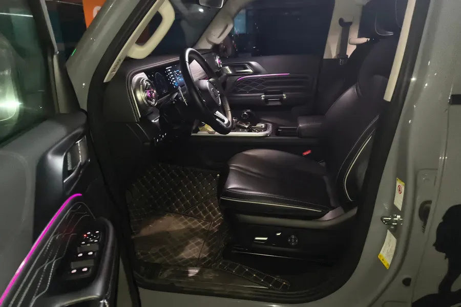 2023 Tank 300 2.0T 227HP L4 8AT,autocango,china used car exporter,china ev exporter,chinese used car exporter,chinese used ev exporter