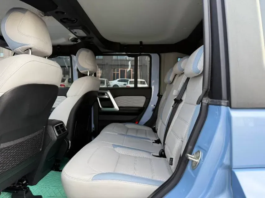 2023 Beijing BJ40 2.0T 224HP L4 8AT,autocango,china used car exporter,china ev exporter,chinese used car exporter,chinese used ev exporter