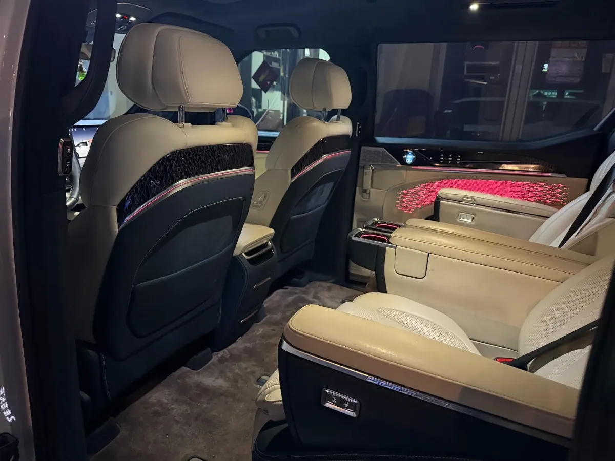 2022 Zeekr 009 BEV 116KWH,autocango,china used car exporter,china ev exporter,chinese used car exporter,chinese used ev exporter