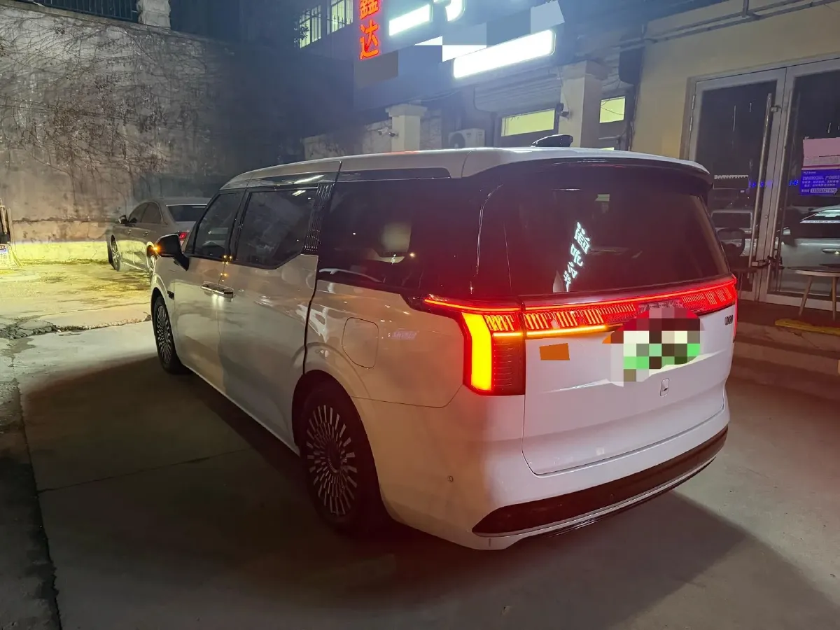 2022 Zeekr 009 BEV 116KWH,autocango,china used car exporter,china ev exporter,chinese used car exporter,chinese used ev exporter