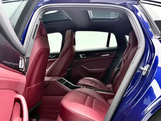 2021 Porsche Panamera 2.9T 330HP V6 8DCT,autocango,china used car exporter,china ev exporter,chinese used car exporter,chinese used ev exporter