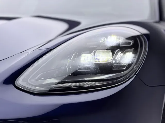 2021 Porsche Panamera 2.9T 330HP V6 8DCT,autocango,china used car exporter,china ev exporter,chinese used car exporter,chinese used ev exporter