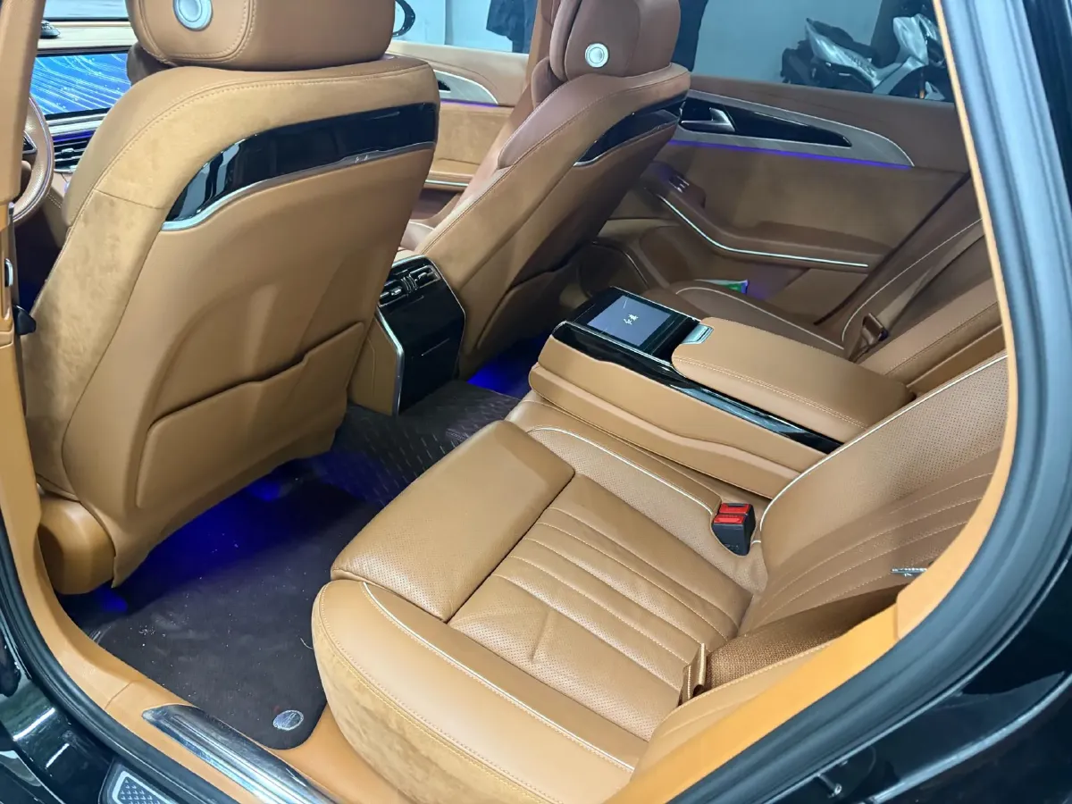 2022 HongQi H9 2.0T 252HP L4 7DCT,autocango,china used car exporter,china ev exporter,chinese used car exporter,chinese used ev exporter