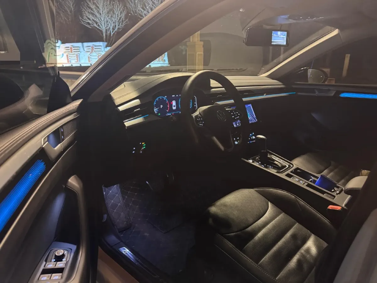 2024 Volkswagen CC 2.0T 220HP L4 7DCT,autocango,china used car exporter,china ev exporter,chinese used car exporter,chinese used ev exporter