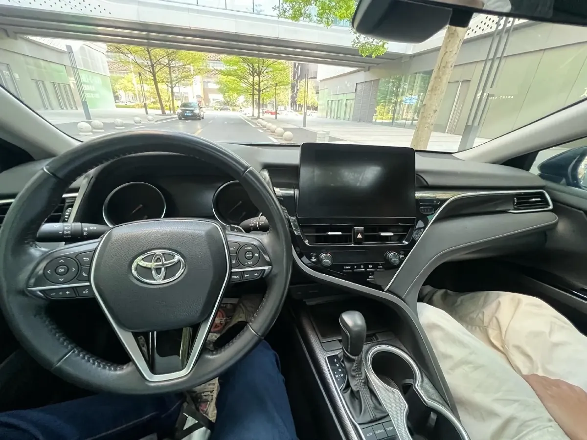 2023 Toyota Camry 2.0L 177HP L4 CVT,autocango,china used car exporter,china ev exporter,chinese used car exporter,chinese used ev exporter