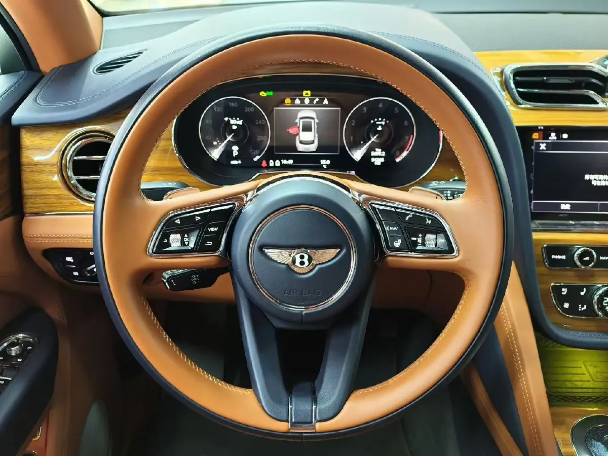 2021 Bentley Bentayga 4.0T 550HP V8 8AT,autocango,china used car exporter,china ev exporter,chinese used car exporter,chinese used ev exporter