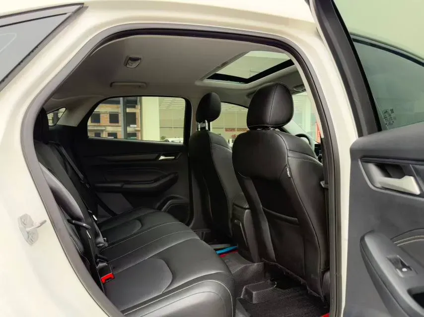 2021 Ford Escort 1.5L 122HP L3 6AT,autocango,china used car exporter,china ev exporter,chinese used car exporter,chinese used ev exporter