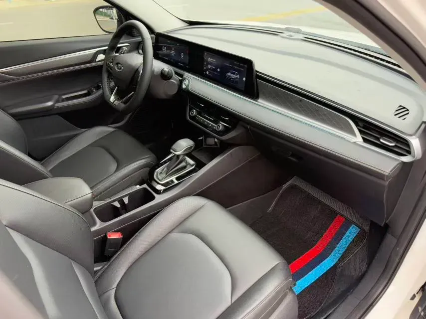 2021 Ford Escort 1.5L 122HP L3 6AT,autocango,china used car exporter,china ev exporter,chinese used car exporter,chinese used ev exporter