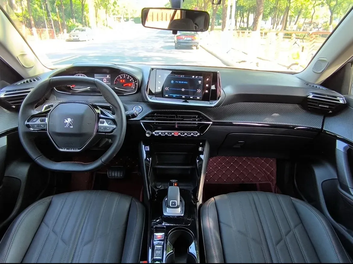 2022 Peugeot 2008 1.2T 136HP L3 6DCT,autocango,china used car exporter,china ev exporter,chinese used car exporter,chinese used ev exporter