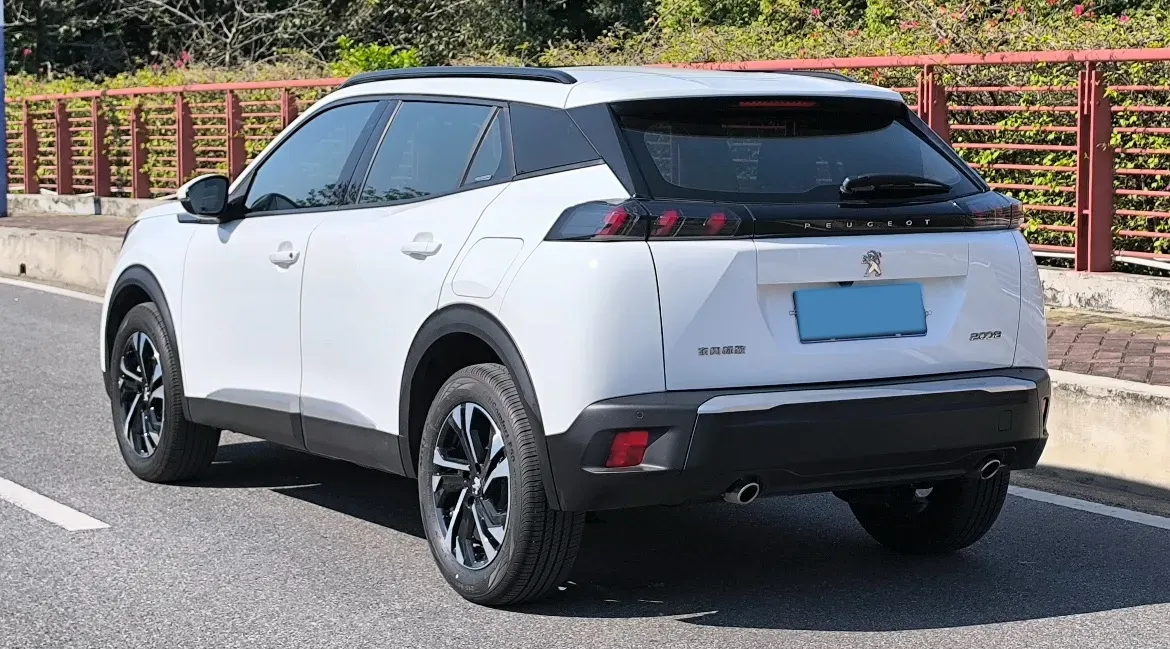2022 Peugeot 2008 1.2T 136HP L3 6DCT,autocango,china used car exporter,china ev exporter,chinese used car exporter,chinese used ev exporter
