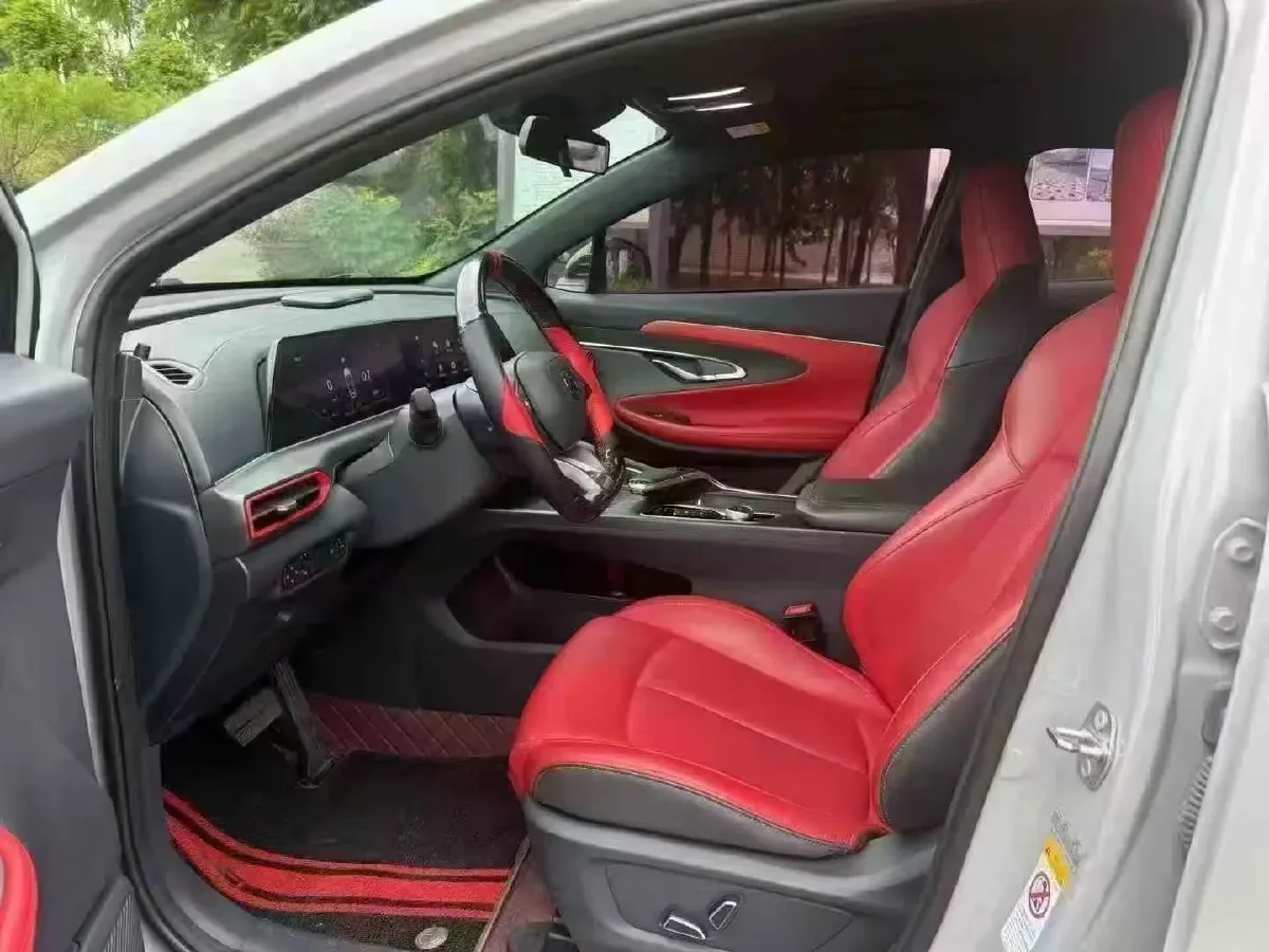 2020 ChangAn UNI-T 1.5T 180HP L4 7DCT,autocango,china used car exporter,china ev exporter,chinese used car exporter,chinese used ev exporter