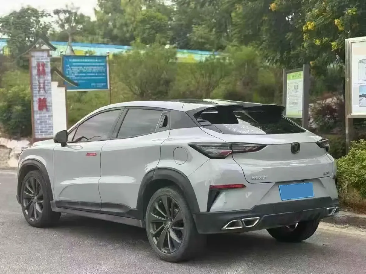 2020 ChangAn UNI-T 1.5T 180HP L4 7DCT,autocango,china used car exporter,china ev exporter,chinese used car exporter,chinese used ev exporter