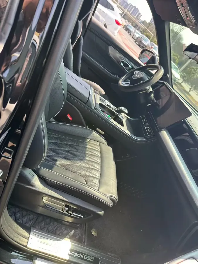 2022 GAC Trumpchi GS8 2.0T 252HP L4 8AT,autocango,china used car exporter,china ev exporter,chinese used car exporter,chinese used ev exporter