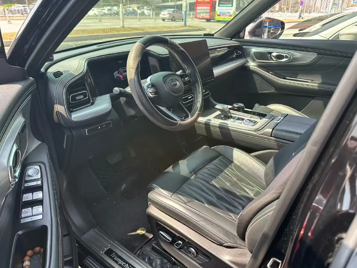 2022 GAC Trumpchi GS8 2.0T 252HP L4 8AT,autocango,china used car exporter,china ev exporter,chinese used car exporter,chinese used ev exporter